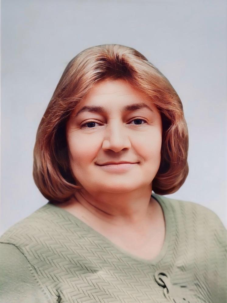 Педагог дополнительного образования Кулова Олета Богдановна.